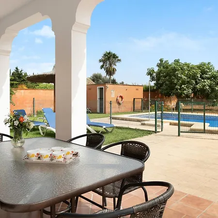 Juani Solo Familias Landhuis Conil De La Frontera